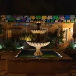Dos Hermanas Casita 5 Downtown Courtyard Patio
